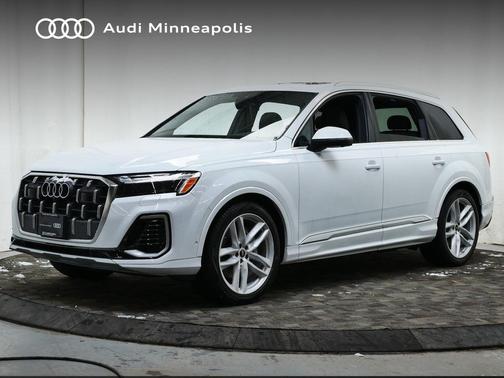 2025 Audi Q7 55 Premium Plus