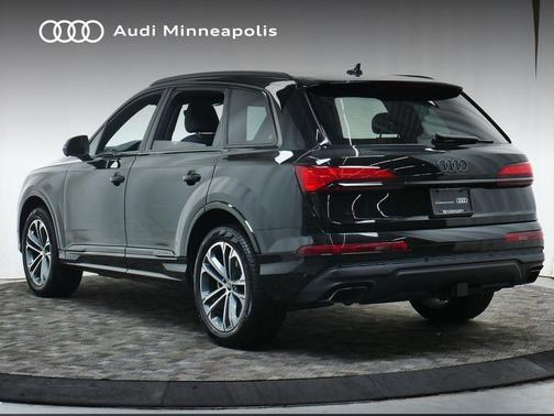 2025 Audi Q7 45 Premium Plus