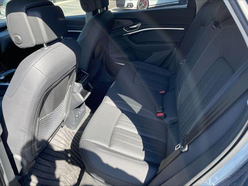 Plasma Blue Metallic 2024 Audi Q8 e-tron Premium Plus