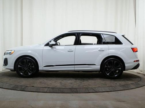 2026 Audi Q7 55 Premium Plus