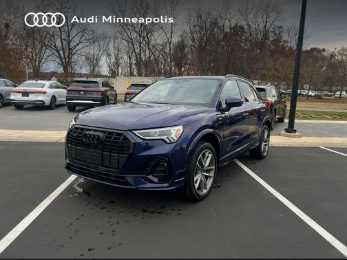 2025 Audi Q3 Premium 45 TFSI S line quattro Tiptronic
