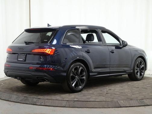2026 Audi Q7 55 Premium Plus