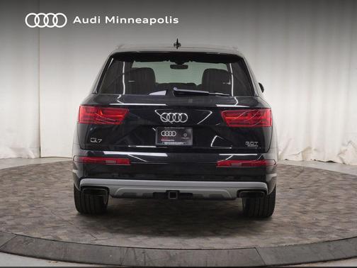 Night Black 2017 Audi Q7 3.0T Prestige