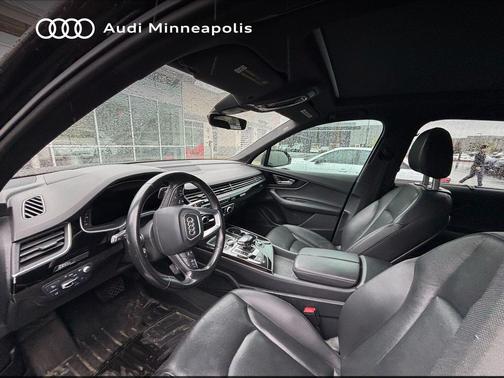 Night Black 2017 Audi Q7 3.0T Prestige
