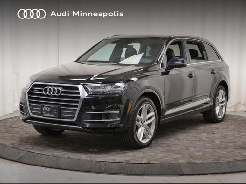 Night Black 2017 Audi Q7 3.0T Prestige