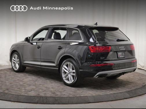 Night Black 2017 Audi Q7 3.0T Prestige