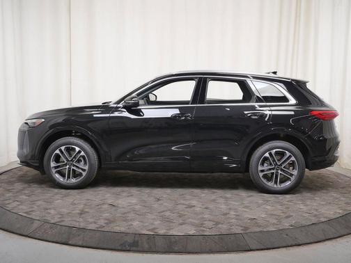 Mythos Black Metallic 2026 Audi Q5 Premium TFSI quattro S tronic