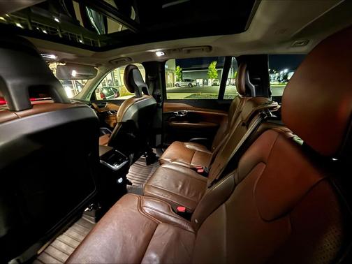 2018 Volvo XC90 T6 Inscription