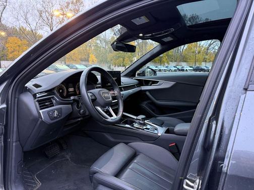 2023 Audi A4 45 S line Premium Plus