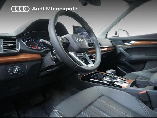 2023 Audi Q5 40 Premium