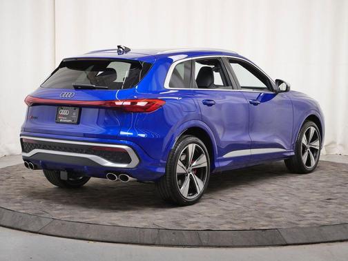 Ultra Blue Metallic 2026 Audi SQ5 3.0T Premium Plus