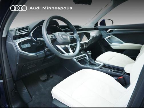 2025 Audi Q3 Premium 45 TFSI S line quattro Tiptronic