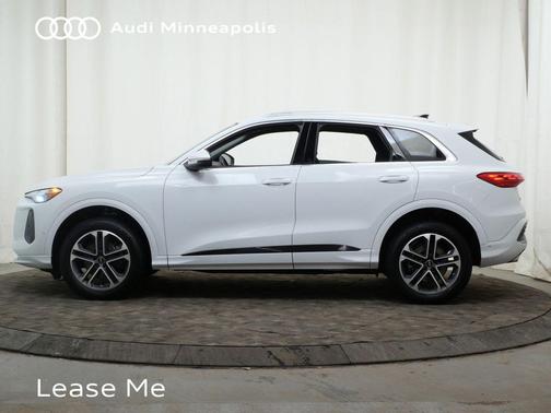 2025 Audi Q5 Premium TFSI quattro S tronic