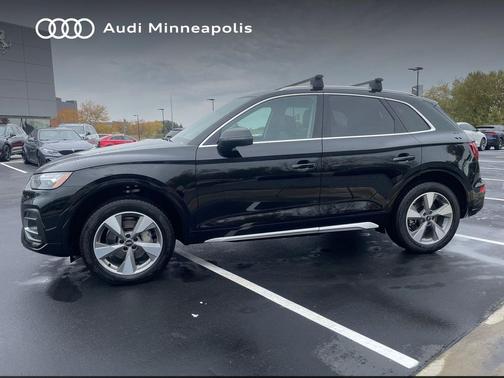 2023 Audi Q5 40 Premium Plus
