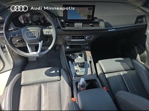 Glacier White Metallic 2023 Audi Q5 e 55 S line Premium Plus
