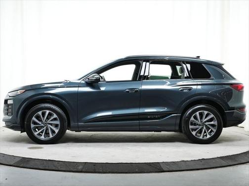 2025 Audi Q6 e-tron Premium Plus quattro