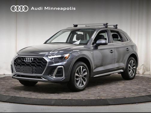 Daytona Gray Pearl Effect 2023 Audi Q5 45 S line Premium Plus