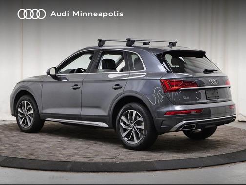 Daytona Gray Pearl Effect 2023 Audi Q5 45 S line Premium Plus
