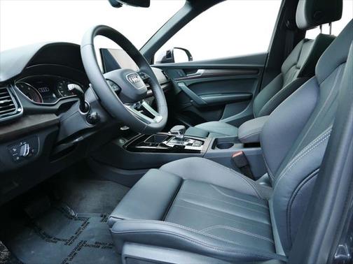 2025 Audi Q5 45 S line Premium