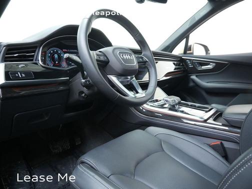 2025 Audi Q7 55 Prestige