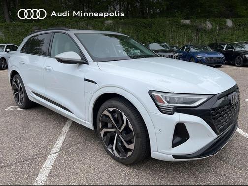 Glacier White Metallic 2024 Audi Q8 e-tron Premium Plus
