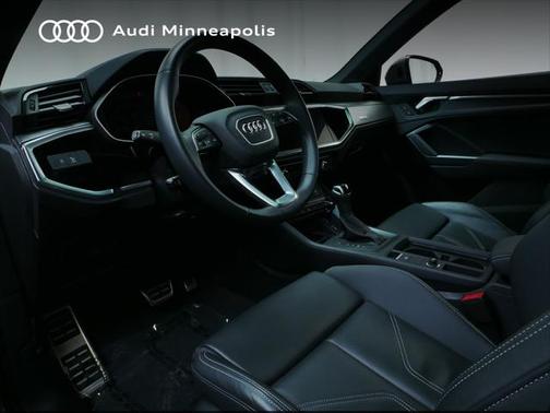 2024 Audi Q3 Premium 45 TFSI S line quattro Tiptronic