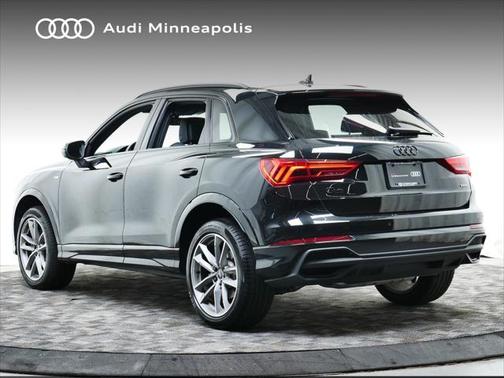 2024 Audi Q3 Premium 45 TFSI S line quattro Tiptronic
