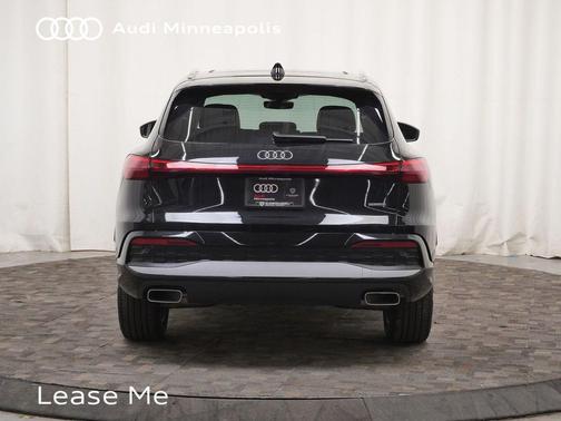 Mythos Black Metallic 2025 Audi Q5 Premium TFSI quattro S tronic