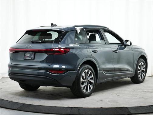 2025 Audi Q6 e-tron Premium Plus quattro
