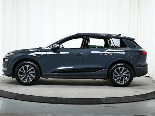 2025 Audi Q6 e-tron Premium Plus quattro