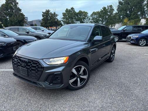 2023 Audi Q5 45 S line Premium Plus