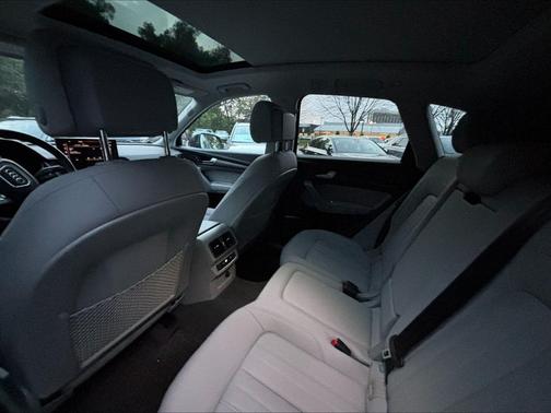 2023 Audi Q5 45 S line Premium Plus