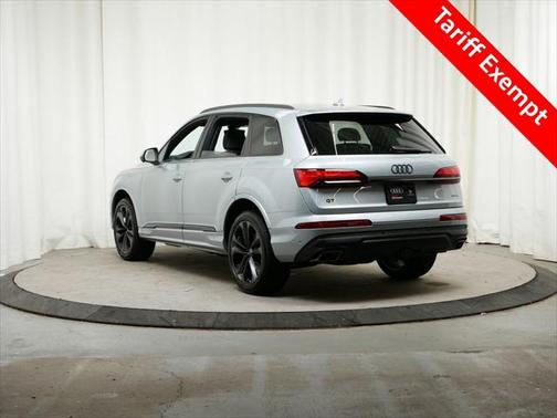2025 Audi Q7 55 Premium Plus