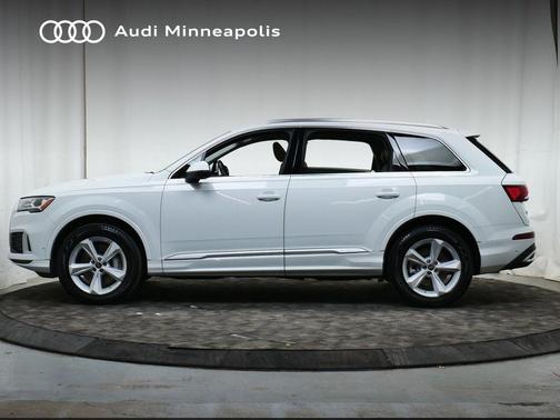 2024 Audi Q7 45 Premium