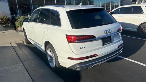 2024 Audi Q7 45 Premium