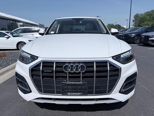 Ibis White 2023 Audi Q5 40 Premium