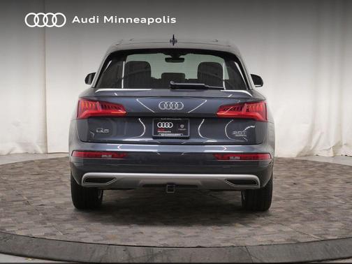 Manhattan Gray Metallic 2018 Audi Q5 2.0T Tech Premium