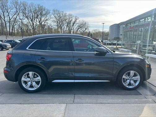 Manhattan Gray Metallic 2018 Audi Q5 2.0T Tech Premium