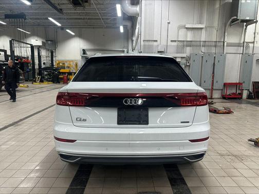 2023 Audi Q8 55 Premium Plus