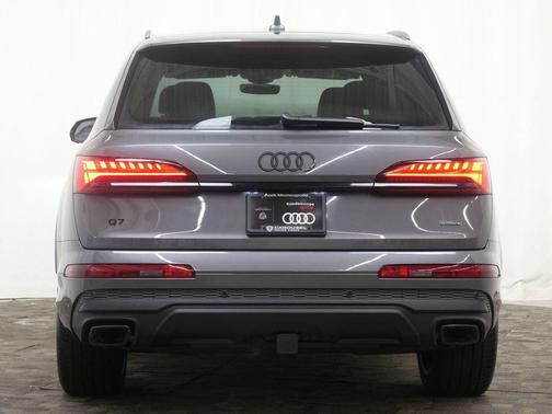 2026 Audi Q7 55 Premium Plus