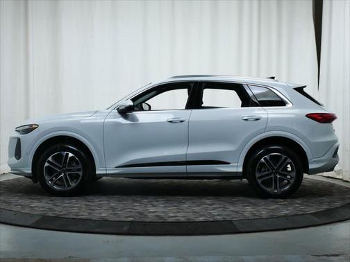 2025 Audi Q5 Premium