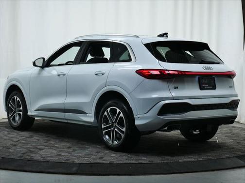 2025 Audi Q5 Premium