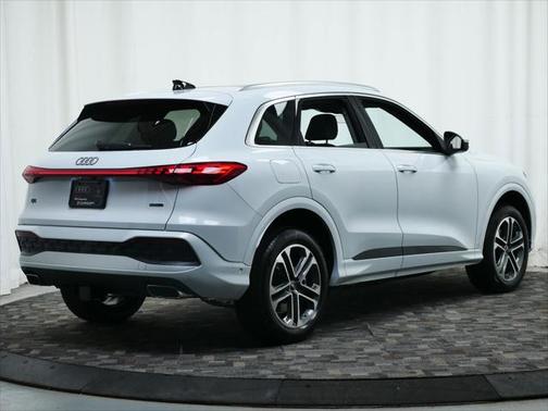 2025 Audi Q5 Premium