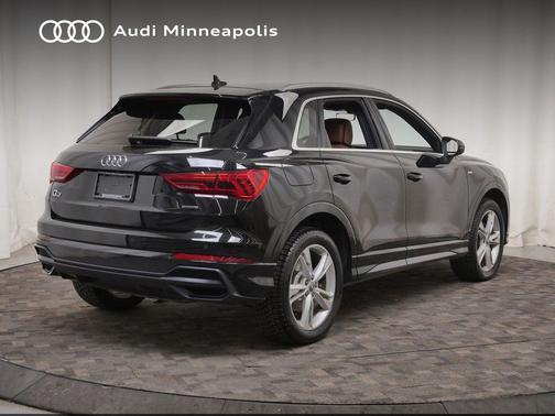 Mythos Black Metallic 2020 Audi Q3 45 S line Premium