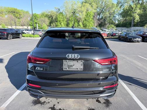 Mythos Black Metallic 2020 Audi Q3 45 S line Premium