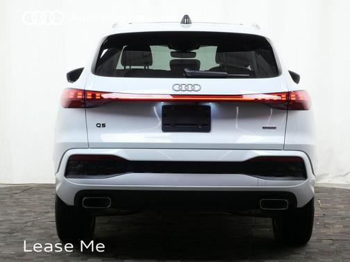 Glacier White Metallic 2025 Audi Q5 Premium Plus TFSI quattro S tronic