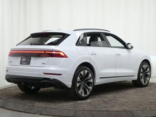 2026 Audi Q8 55 Premium Plus