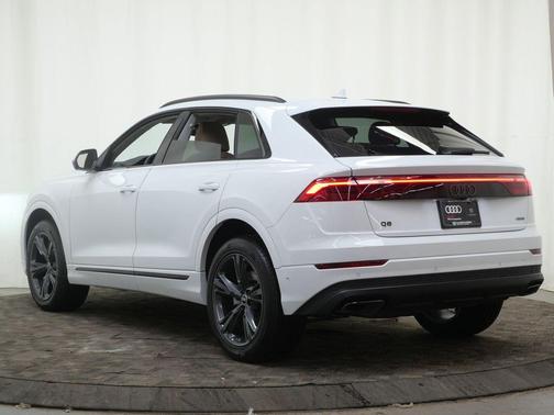 2026 Audi Q8 55 Premium