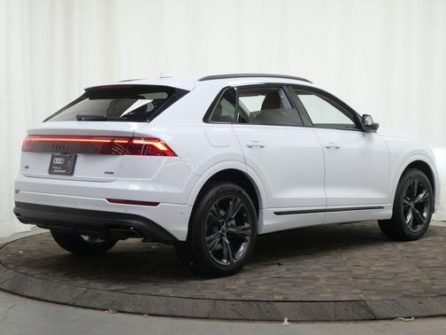 2026 Audi Q8 55 Premium