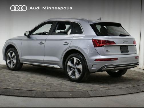 2023 Audi Q5 40 Premium Plus